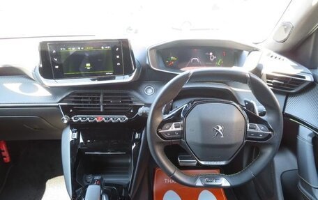Peugeot 2008 II, 2022 год, 1 400 000 рублей, 10 фотография