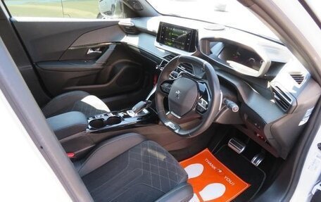 Peugeot 2008 II, 2022 год, 1 400 000 рублей, 19 фотография