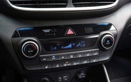 Hyundai Tucson III, 2018 год, 2 320 000 рублей, 14 фотография