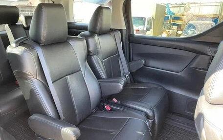 Toyota Alphard III, 2016 год, 2 550 000 рублей, 28 фотография