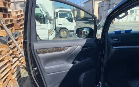 Toyota Alphard III, 2016 год, 2 550 000 рублей, 29 фотография