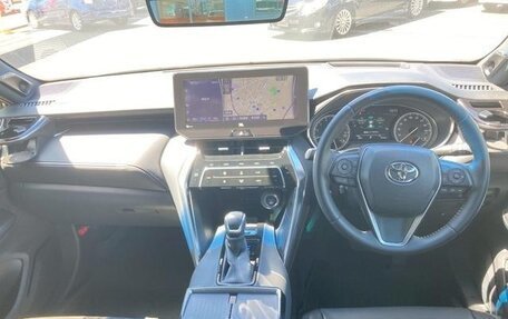Toyota Harrier, 2022 год, 2 200 000 рублей, 9 фотография