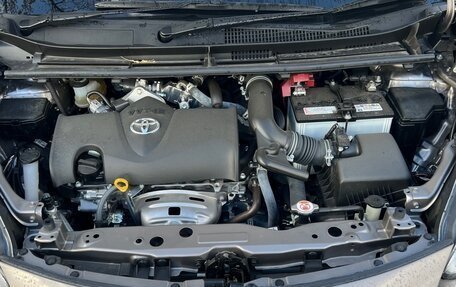 Toyota Sienta II, 2021 год, 1 300 000 рублей, 23 фотография