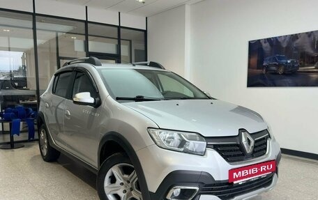 Renault Sandero II рестайлинг, 2019 год, 900 000 рублей, 5 фотография
