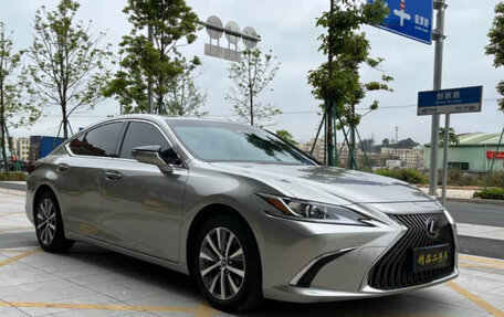 Lexus ES VII, 2022 год, 2 200 000 рублей, 3 фотография