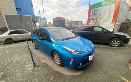 Toyota Prius IV XW50, 2019 год, 1 900 000 рублей, 7 фотография