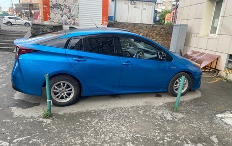 Toyota Prius IV XW50, 2019 год, 1 900 000 рублей, 8 фотография
