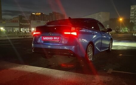 Toyota Prius IV XW50, 2019 год, 1 900 000 рублей, 17 фотография