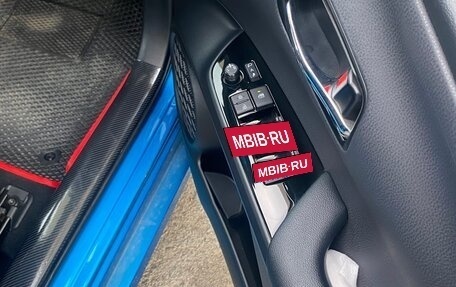 Toyota Prius IV XW50, 2019 год, 1 900 000 рублей, 11 фотография