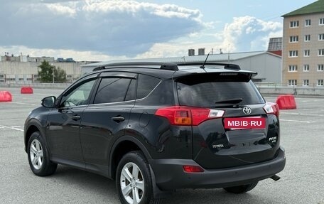 Toyota RAV4, 2013 год, 1 850 000 рублей, 2 фотография