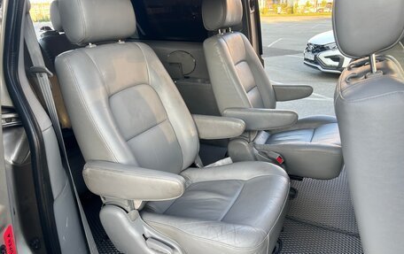 KIA Carnival III, 2005 год, 1 040 000 рублей, 10 фотография