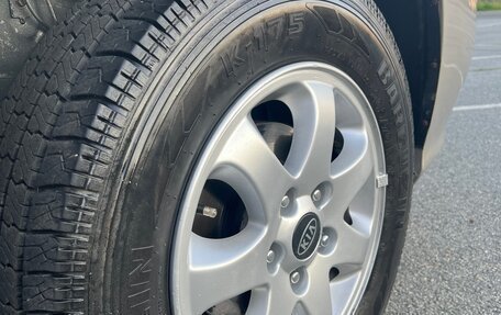 KIA Carnival III, 2005 год, 1 040 000 рублей, 22 фотография