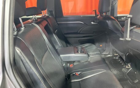 Toyota Highlander III, 2014 год, 3 300 000 рублей, 11 фотография