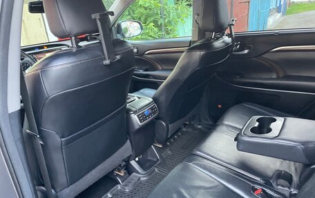 Toyota Highlander III, 2014 год, 3 300 000 рублей, 10 фотография