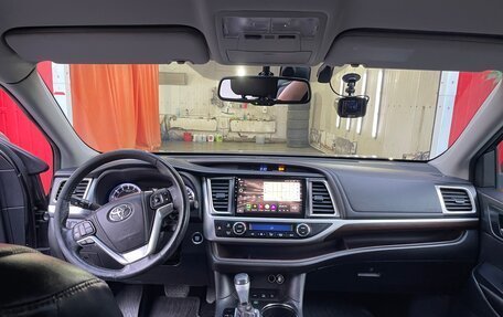 Toyota Highlander III, 2014 год, 3 300 000 рублей, 9 фотография