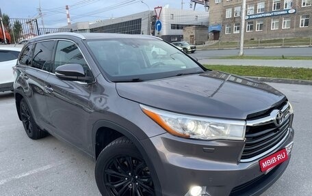 Toyota Highlander III, 2014 год, 3 300 000 рублей, 2 фотография