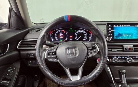 Honda Accord IX рестайлинг, 2022 год, 1 800 000 рублей, 10 фотография