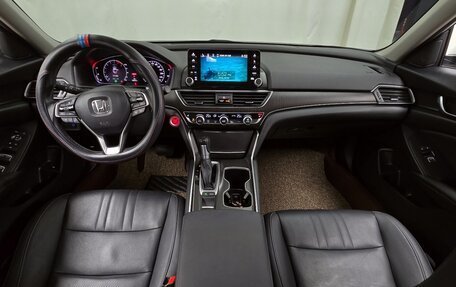 Honda Accord IX рестайлинг, 2022 год, 1 800 000 рублей, 9 фотография
