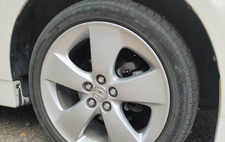 Toyota Prius, 2011 год, 1 080 000 рублей, 5 фотография