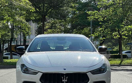 Maserati Ghibli, 2022 год, 4 900 000 рублей, 2 фотография
