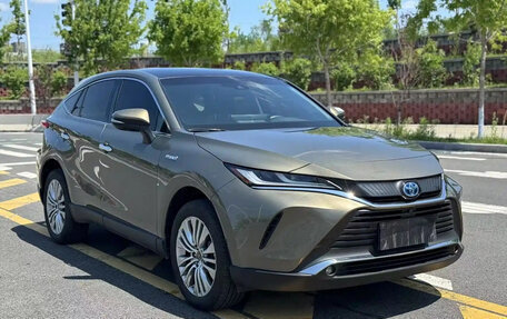 Toyota Harrier, 2022 год, 3 850 000 рублей, 1 фотография