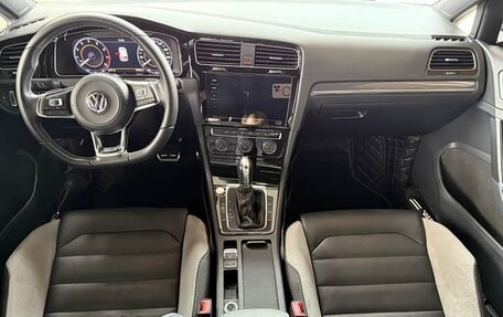 Volkswagen Golf VII, 2020 год, 1 350 000 рублей, 9 фотография