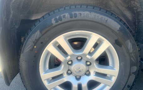 Toyota Land Cruiser Prado 150 рестайлинг 2, 2011 год, 2 750 000 рублей, 6 фотография