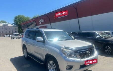 Toyota Land Cruiser Prado 150 рестайлинг 2, 2011 год, 2 750 000 рублей, 2 фотография