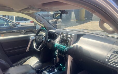 Toyota Land Cruiser Prado 150 рестайлинг 2, 2011 год, 2 750 000 рублей, 11 фотография