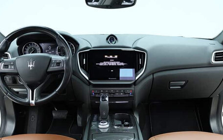 Maserati Ghibli, 2022 год, 3 925 000 рублей, 5 фотография