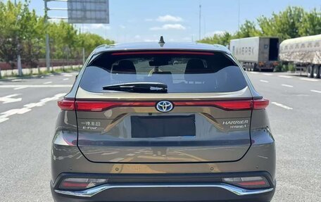 Toyota Harrier, 2022 год, 3 850 000 рублей, 6 фотография