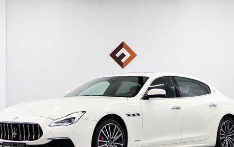 Maserati Quattroporte VI, 2022 год, 4 930 000 рублей, 1 фотография