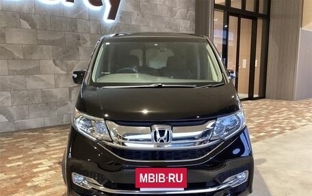 Honda Stepwgn IV, 2016 год, 1 290 000 рублей, 2 фотография