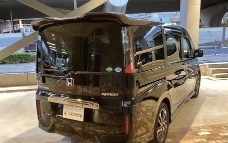 Honda Stepwgn IV, 2016 год, 1 290 000 рублей, 3 фотография