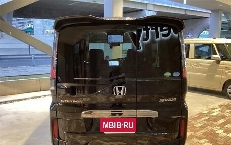 Honda Stepwgn IV, 2016 год, 1 290 000 рублей, 4 фотография