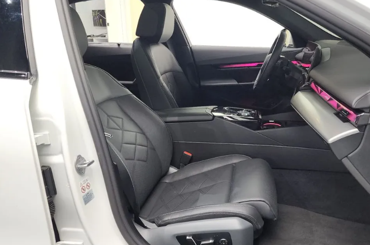 BMW 5 серия G30, 2024 год, 7 740 000 рублей, 7 фотография