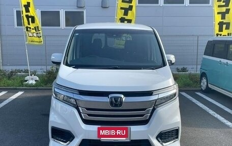 Honda Stepwgn IV, 2017 год, 1 270 000 рублей, 2 фотография