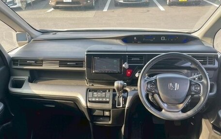 Honda Stepwgn IV, 2017 год, 1 270 000 рублей, 9 фотография