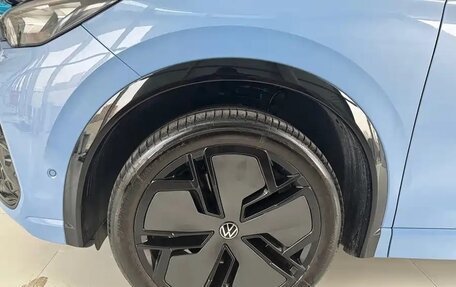 Volkswagen Tiguan, 2024 год, 3 562 000 рублей, 14 фотография