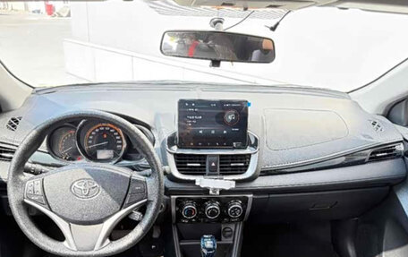Toyota Yaris, 2022 год, 1 185 995 рублей, 12 фотография