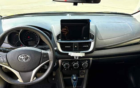 Toyota Yaris, 2022 год, 1 185 995 рублей, 8 фотография