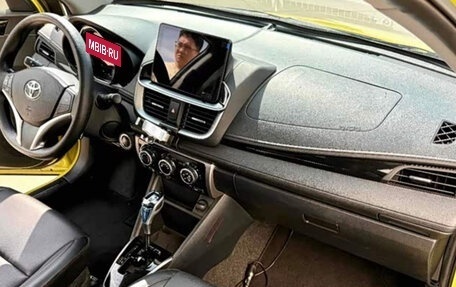 Toyota Yaris, 2022 год, 1 185 995 рублей, 7 фотография