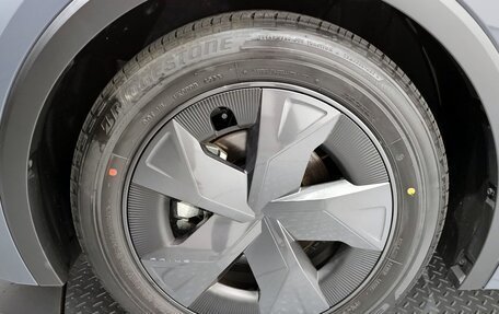 Toyota Prius IV XW50, 2024 год, 3 540 000 рублей, 5 фотография