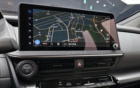 Toyota Prius IV XW50, 2024 год, 3 540 000 рублей, 15 фотография