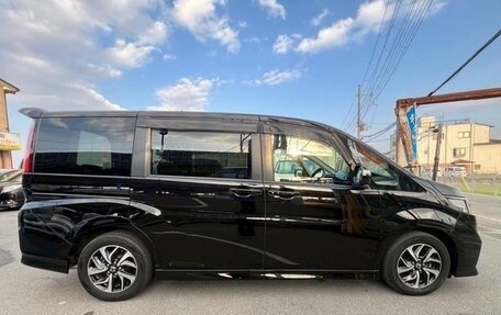 Honda Stepwgn IV, 2016 год, 1 290 000 рублей, 7 фотография