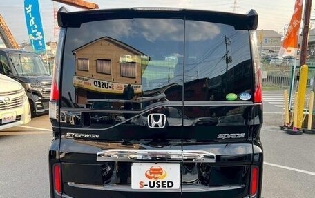 Honda Stepwgn IV, 2016 год, 1 290 000 рублей, 6 фотография