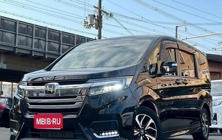 Honda Stepwgn IV, 2016 год, 1 290 000 рублей, 3 фотография