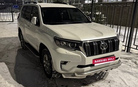 Toyota Land Cruiser Prado 150 рестайлинг 2, 2019 год, 5 200 000 рублей, 6 фотография