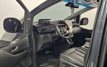 Hyundai Staria, 2021 год, 2 609 000 рублей, 14 фотография