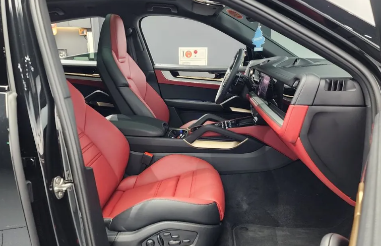 Porsche Cayenne Coupe I, 2024 год, 16 950 000 рублей, 9 фотография